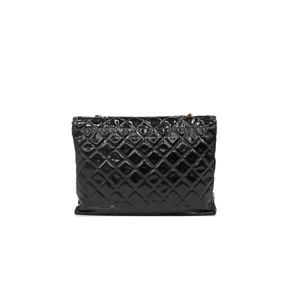 CHANEL Black Patent Matelassé Shoulder Bag C-A16281 - Picture 4 of 11